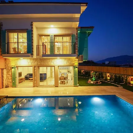 Villa Kayra 1 Red *